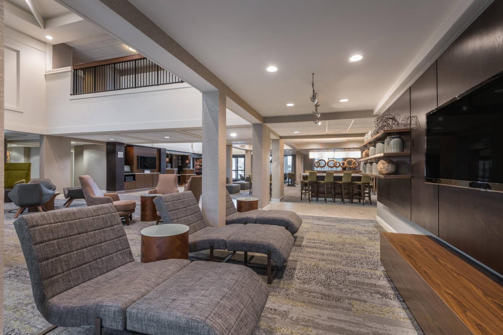Courtyard By Marriott Hotel
