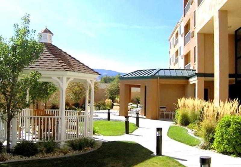 Courtyard By Marriott Reno